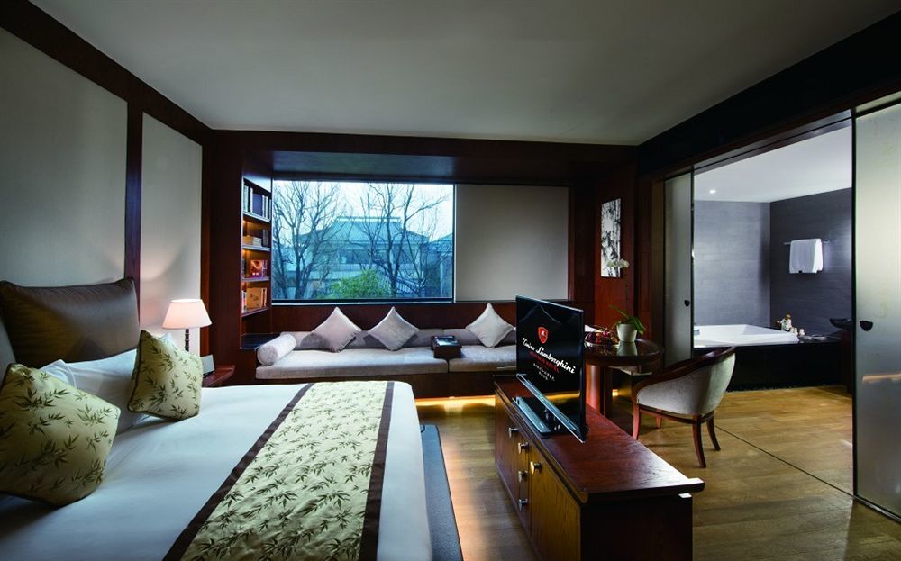 Tonino Lamborghini Hotel Suzhou Suzhou  Bagian luar foto